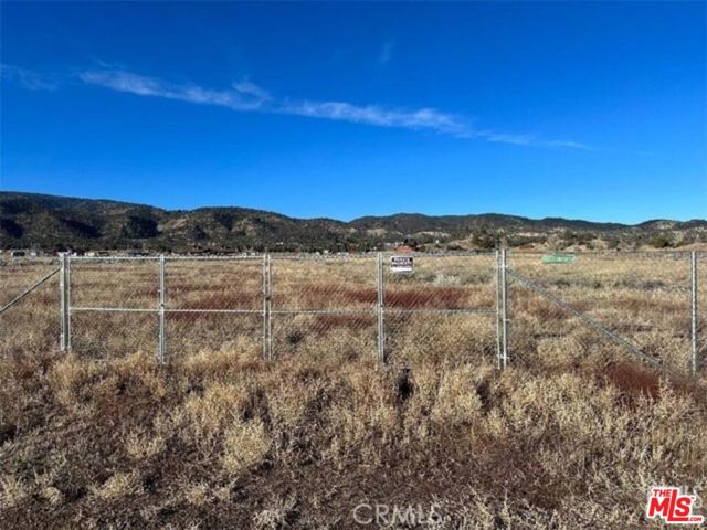 16571 Chumash Trail, Frazier Park CA: https://media.crmls.org/mediaz/b4a2e59c-3de5-4291-a6a8-d2ef20cecfa8.jpg