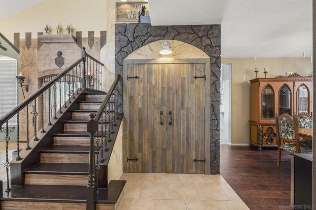 838 Masters Dr, Oceanside CA: https://media.crmls.org/mediaz/b4a2eef2-d174-424c-aa60-f1cad98f6a58.jpg