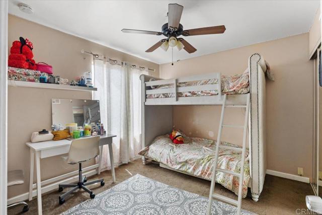 https://media.crmls.org/mediaz/b4a32895-40fc-4bed-ac8d-391a2758a192.jpg