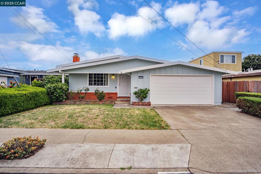 520 Celia St