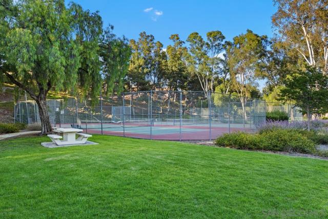 10497 Moorpark St, Spring Valley CA: https://media.crmls.org/mediaz/b4a5158a-9f0d-4556-86c1-aba43ec5d06b.jpg
