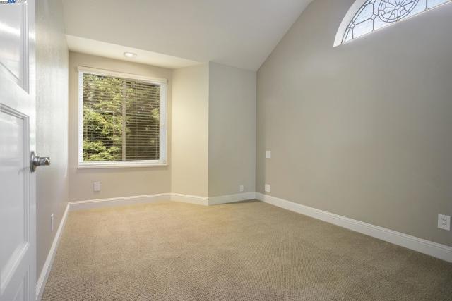 3 BLACKHAWK CLUB CT, Danville CA: https://media.crmls.org/mediaz/b4a59cdc-fe37-4bc2-8e8b-7ecae9a673c2.jpg