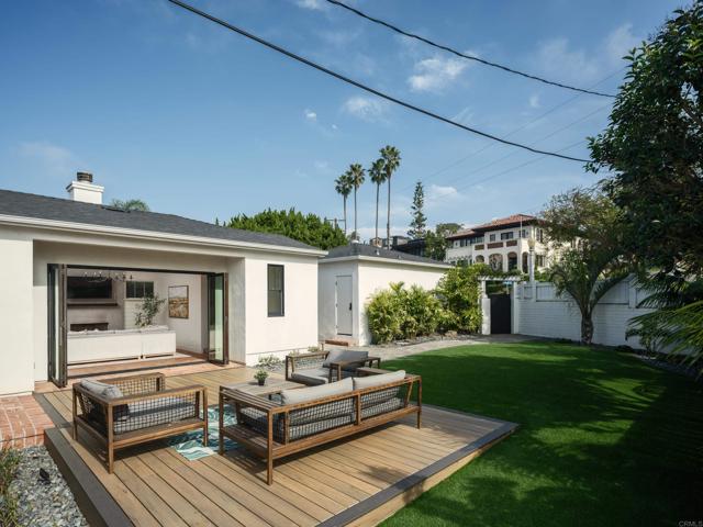 1011 Devonshire Drive, San Diego CA: https://media.crmls.org/mediaz/b4a64b4f-8b2d-4254-a99a-5216f149105c.jpg