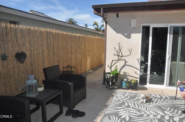 1322 Weymouth Lane, Ventura CA: https://media.crmls.org/mediaz/b4a66a39-d9ae-45fe-8c38-359bbd033023.jpg