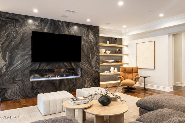 29475 Malibu View Court, Agoura Hills CA: https://media.crmls.org/mediaz/b4a6ffb8-f0fd-4af5-8db0-35d71956f2c8.jpg
