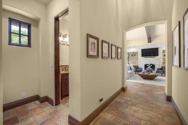 12240 Heritage Way, Gilroy CA: https://media.crmls.org/mediaz/b4a78add-0a1b-469c-ba80-7d7b644ae7c6.jpg