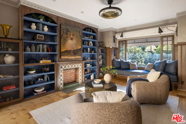 540 Mount Washington Drive, Los Angeles CA: https://media.crmls.org/mediaz/b4a7ee2f-3002-4050-8a86-6b0d431df774.jpg