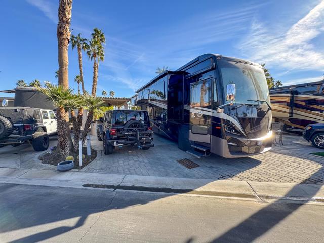 80394 Avenue 48, Indio CA: https://media.crmls.org/mediaz/b4a86638-60fe-4f31-be1d-867180f65e8c.jpg