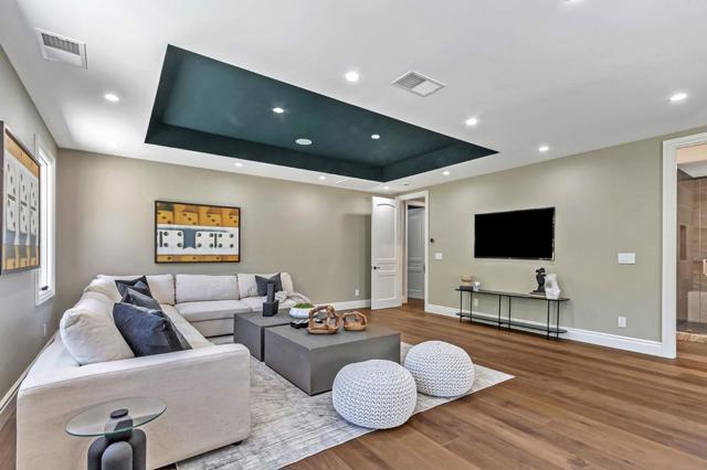 15681 Kennedy Road, Los Gatos CA: https://media.crmls.org/mediaz/b4a97fd0-2878-4235-930b-21f627ca467d.jpg