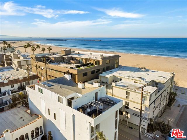 Image 21 of 58 For 14 Mast Street