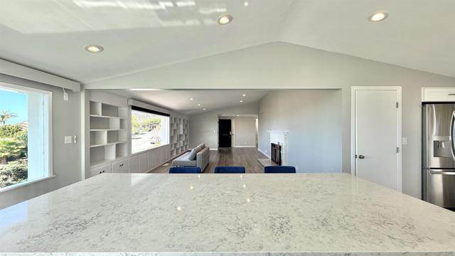 Detail Gallery Image 23 of 74 For 6611 Avenida De Las Pescas, La Jolla,  CA 92037 - 4 Beds | 3 Baths