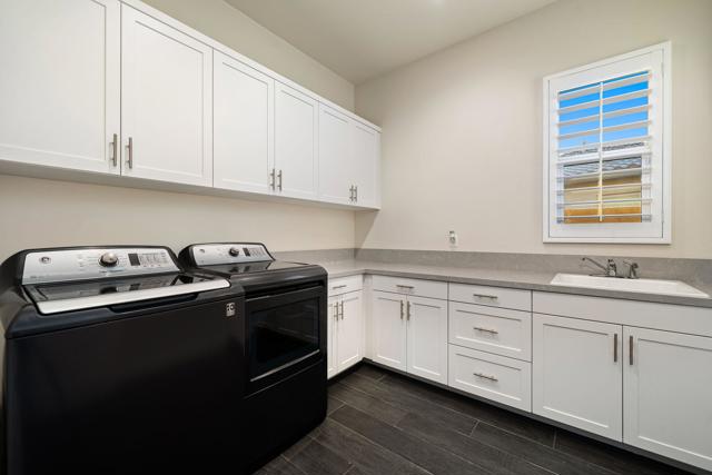 74425 Zeppelin Drive, Palm Desert CA: https://media.crmls.org/mediaz/b4aa62ee-603c-49a5-8c4b-9e1e1a55d11d.jpg