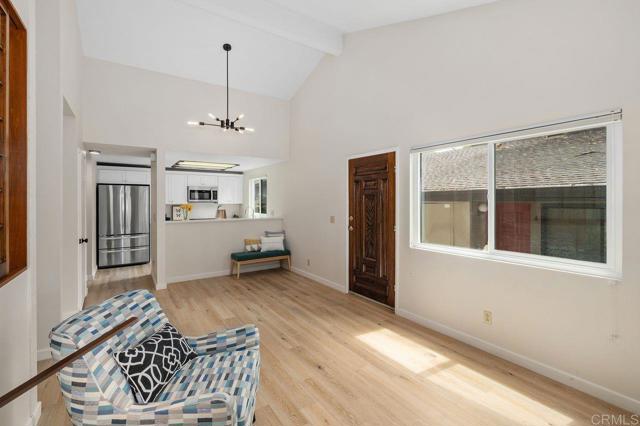 8370 Via Sonoma, La Jolla CA: https://media.crmls.org/mediaz/b4aabfc1-1638-44a3-aa69-aeffa69e7fa7.jpg