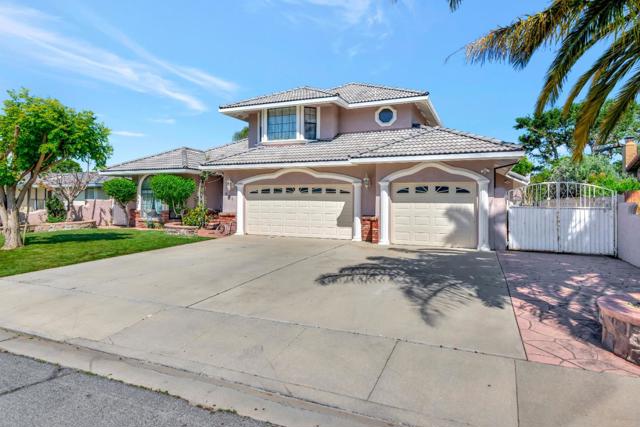 270 Rio Vista Drive, King City CA: https://media.crmls.org/mediaz/b4ab59c9-b7be-4fd5-8f7b-3afec30b2b7c.jpg