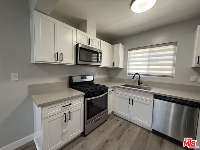 1185 W 22nd Street, San Pedro CA: https://media.crmls.org/mediaz/b4ab7837-31b6-42a9-8c3d-306eff078200.jpg