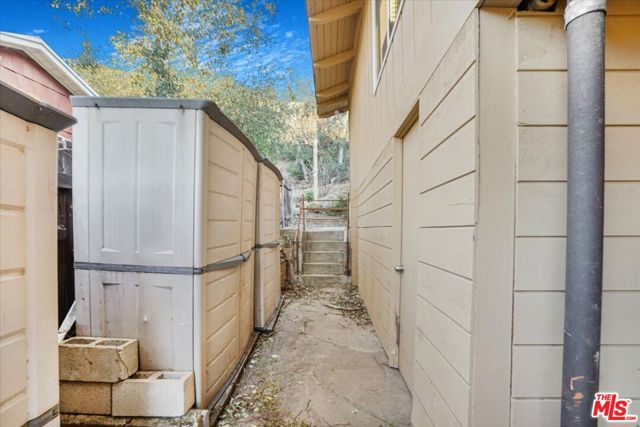 2070 Lilac Lane photo 45