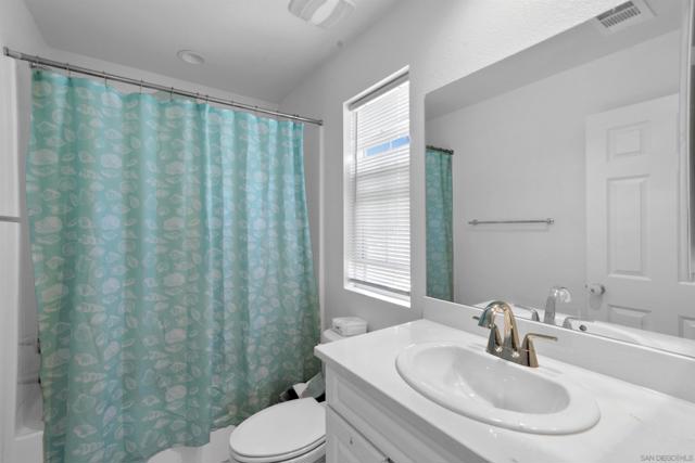 2822 Juniper Berry St, Spring Valley CA: https://media.crmls.org/mediaz/b4abf5e9-49f8-4521-b15a-ec5eb0da903b.jpg