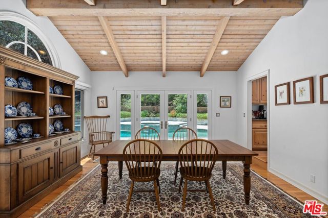 24753 Mulholland Highway, Calabasas CA: https://media.crmls.org/mediaz/b4ac479a-b143-4e6b-b5be-3d8ac91d9385.jpg