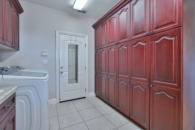 Image 33 of 87 For 5100 Thalia Drive