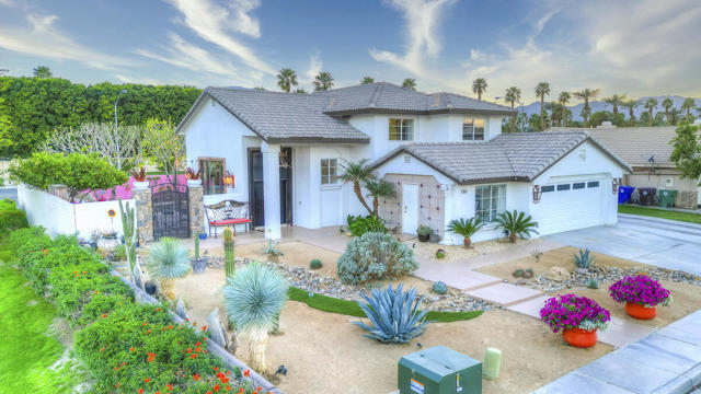 80687 Veranda Lane, Indio CA: https://media.crmls.org/mediaz/b4ad4094-ee98-4449-8bbe-246efa31d90e.jpg