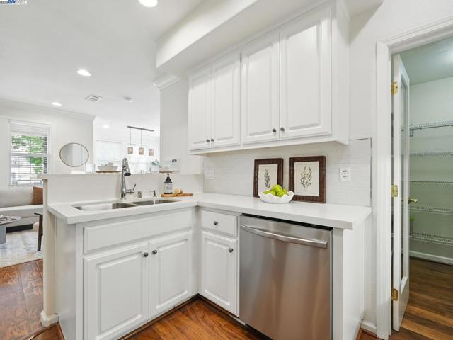 3328 Monaghan St, Dublin CA: https://media.crmls.org/mediaz/b4ae76c9-c5b5-40dc-ba7f-78dd93776a90.jpg