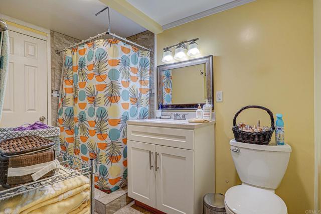 123 N Hayden Dr, Escondido CA: https://media.crmls.org/mediaz/b4ae919e-604d-4edb-abc1-e18926b0b8f3.jpg