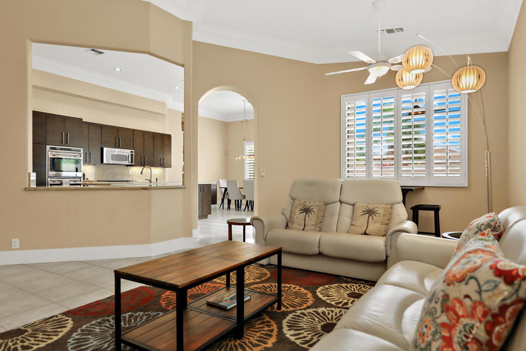 MLS #219138522DA image #2