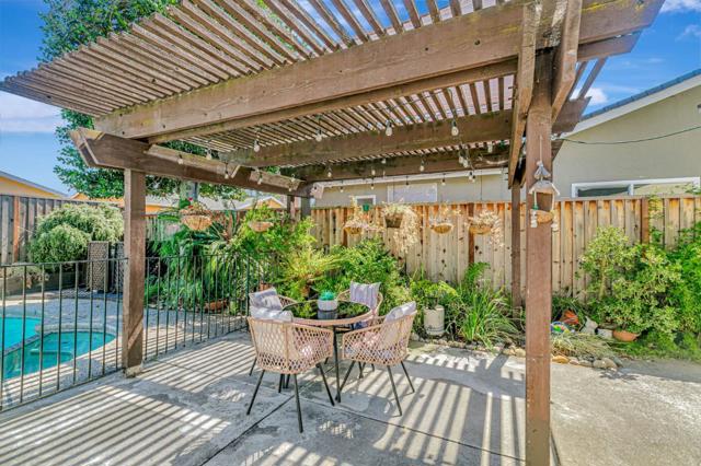 3072 Chippenham Drive, San Jose CA: https://media.crmls.org/mediaz/b4af4655-3038-4bcf-a68e-65fcb63ba490.jpg