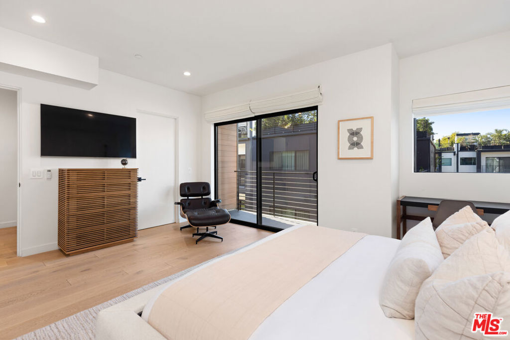 MLS #25572647 img 10