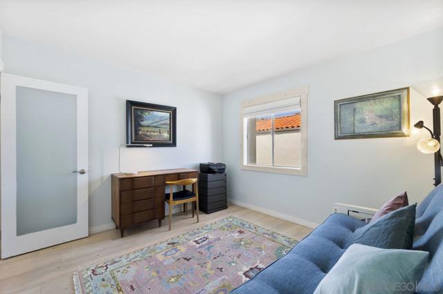 902 Caminito Madrigal, Carlsbad CA: https://media.crmls.org/mediaz/b4af7945-8047-456e-ba7d-744400a84440.jpg