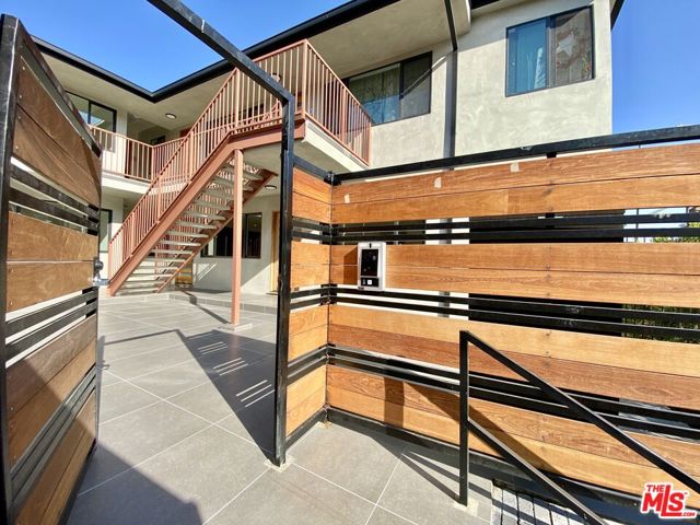 3207 W 3rd Street, Los Angeles CA: https://media.crmls.org/mediaz/b4b131c6-2f69-4ab8-bf78-a2f4d113ef1a.jpg