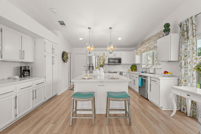 Image 5 of 13 For 81161 Las Colinas Avenue