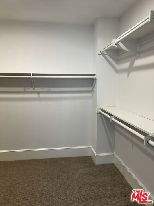 10515 Oaklawn Road, Los Angeles CA: https://media.crmls.org/mediaz/b4b27629-a6ae-4f52-8edc-75a56627eac1.jpg