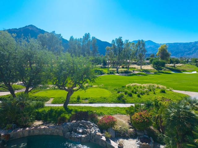 78431 Deacon W Drive, La Quinta CA: https://media.crmls.org/mediaz/b4b3713b-e91e-4642-bd08-4437d68ef577.jpg