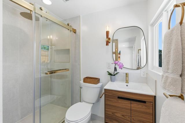 1257 Laurel Avenue, East Palo Alto CA: https://media.crmls.org/mediaz/b4b6d912-9d9e-4a01-a04b-b7546e937c01.jpg