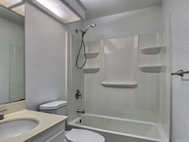 Detail Gallery Image 15 of 20 For 1135 Peach Ave. #C,  El Cajon,  CA 92021 - 3 Beds | 2 Baths
