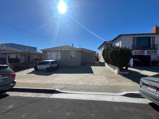 210 7th Lane, South San Francisco CA: https://media.crmls.org/mediaz/b4b6e2bb-ced6-4cdd-9133-c1d63941c000.jpg