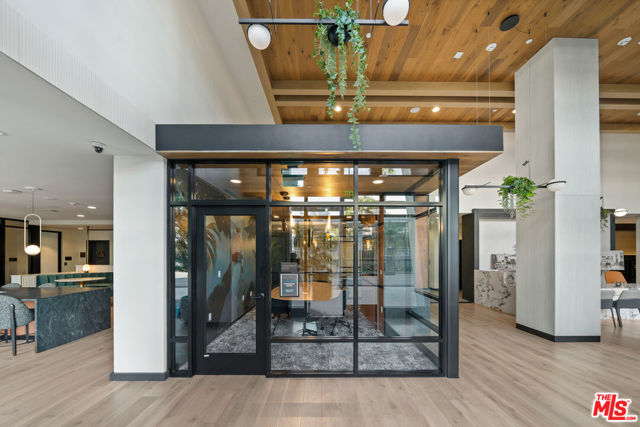 250 E Broadway, Long Beach CA: https://media.crmls.org/mediaz/b4b702bf-1855-4e03-9f40-7c54f62ded90.jpg