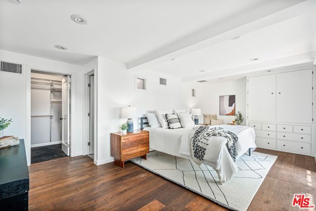 5318 Raber Street, Los Angeles CA: https://media.crmls.org/mediaz/b4b71824-c039-404d-a2c5-c7eea1e7394f.jpg