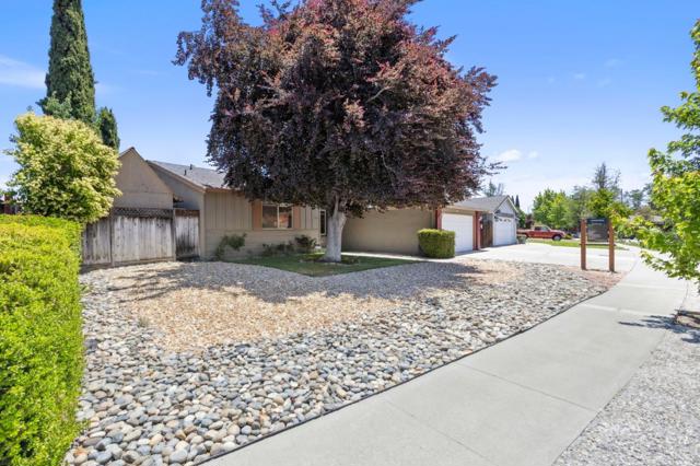 5268 Pebbletree Way, San Jose CA: https://media.crmls.org/mediaz/b4b7ab5e-4598-4fb9-a4ac-b8a52d5fd231.jpg