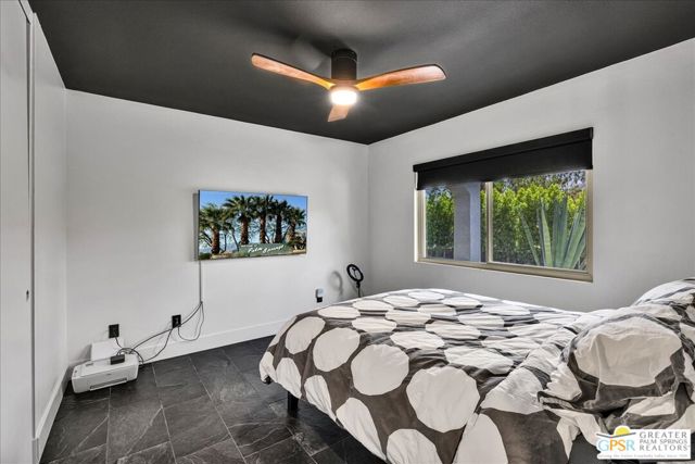 3190 E Loma Vista Circle, Palm Springs, CA 92264