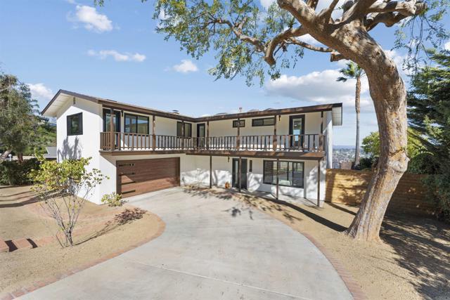 5777 Desert View Drive, La Jolla CA: https://media.crmls.org/mediaz/b4b89597-e940-4677-a65d-9eed50c4acee.jpg