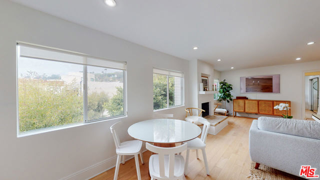 22626 Pacific Coast Highway, Malibu CA: https://media.crmls.org/mediaz/b4b9033d-0551-4b3b-8006-ae2c51fee0d8.jpg