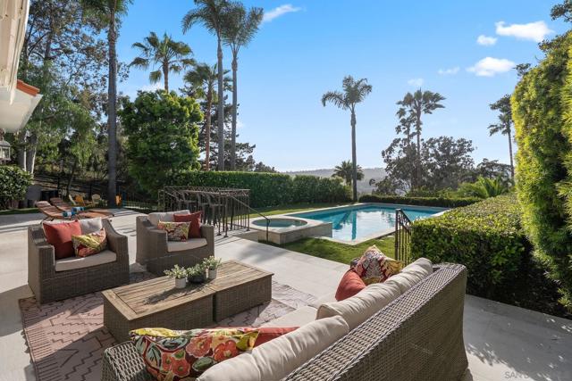 4540 Los Pinos, Rancho Santa Fe CA: https://media.crmls.org/mediaz/b4ba0e6a-8da6-49ab-ba82-3a9a1fcb1742.jpg