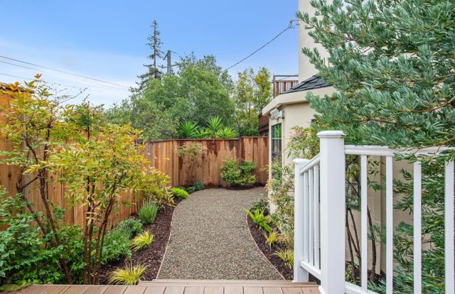 Image 47 of 58 For 3938 Oakmore Rd