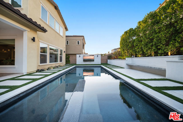 20643 W Wood Rose Court, Porter Ranch CA: https://media.crmls.org/mediaz/b4babd3b-68c0-434c-a584-3825ae739d1a.jpg
