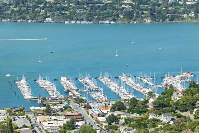 3 Wolfback Ridge Road, Sausalito CA: https://media.crmls.org/mediaz/b4bb2398-bb60-4a67-8fce-3ed8937ea456.jpg