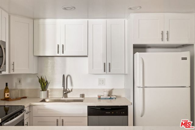 900 Euclid Street, 306 photo 6