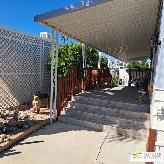 18555 Roberts Road, Desert Hot Springs CA: https://media.crmls.org/mediaz/b4bbd285-73f0-4395-9772-6621b9dd14f5.jpg