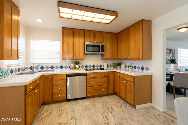 4727 7th Street, Carpinteria CA: https://media.crmls.org/mediaz/b4bbe872-5db3-4ca4-97bf-eb85d0cffd1b.jpg
